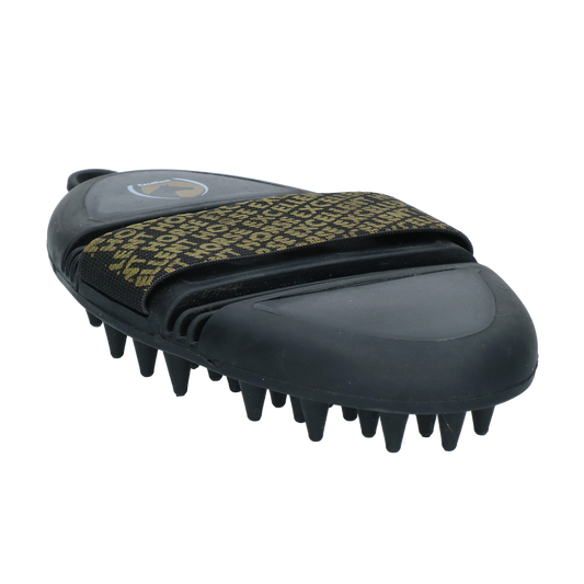 Excelente massagem com escova flexível para cavalos